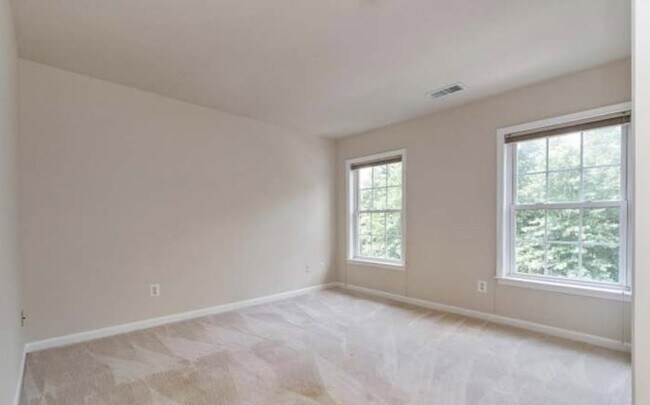 Building Photo - 4647 Red Admiral Way