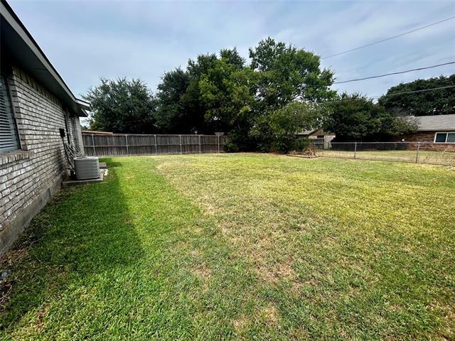 Building Photo - 7445 Sandhurst Ln S