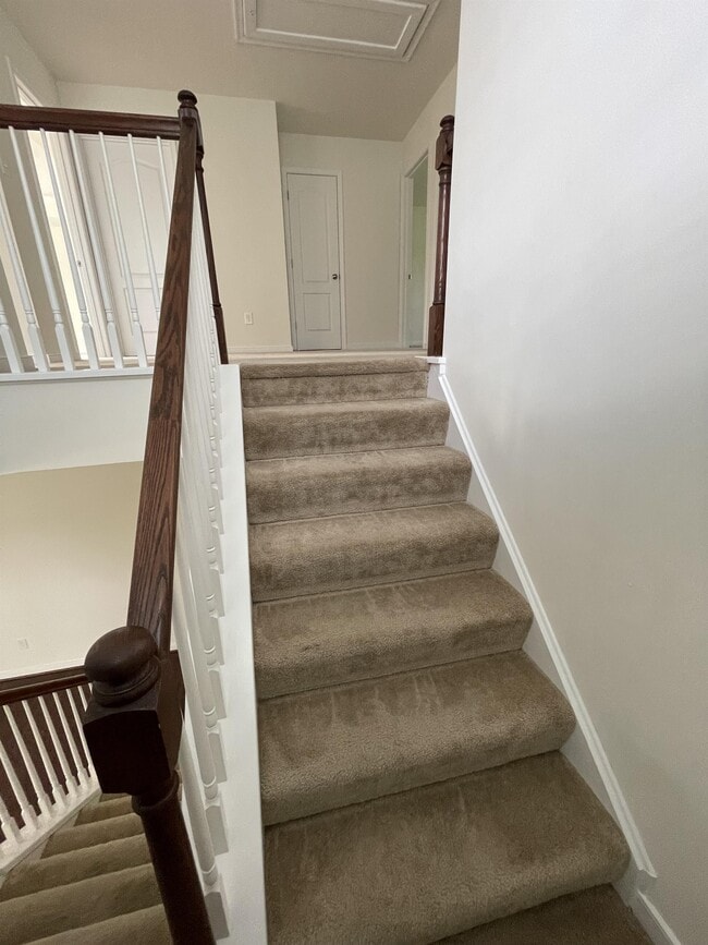 Building Photo - 6901 Swanhaven Dr