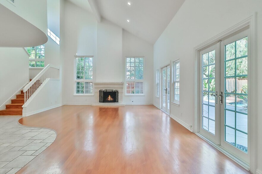 Building Photo - 2086 Glastonbury Rd