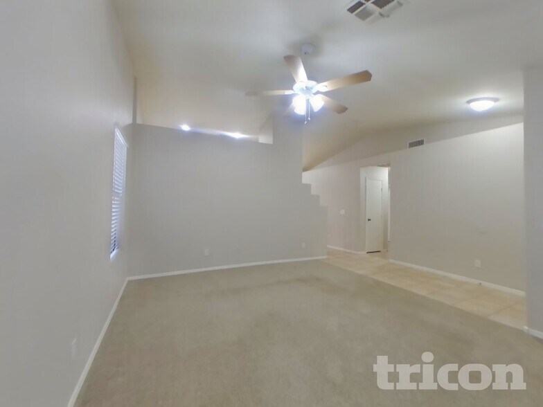 Building Photo - 10853 W Sands Dr