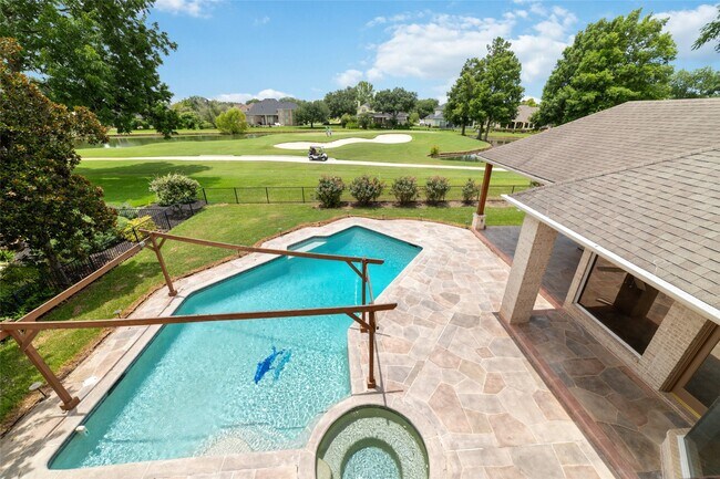 Building Photo - 32610 Whitburn Trail