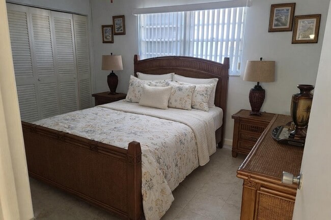 Building Photo - 120 Lehane Terrace