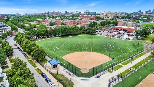 Building Photo - 1111 W 15th St