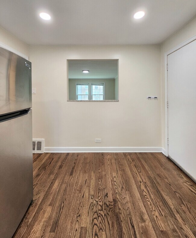 Building Photo - 4242 W Nelson St