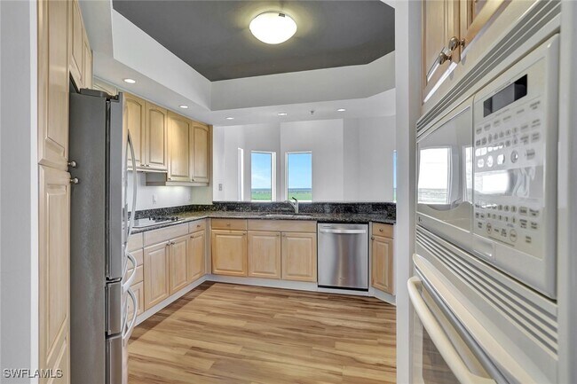 Building Photo - 1060 Borghese Ln