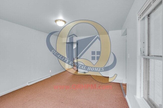 Building Photo - Available Now! 2 beds with Garage!