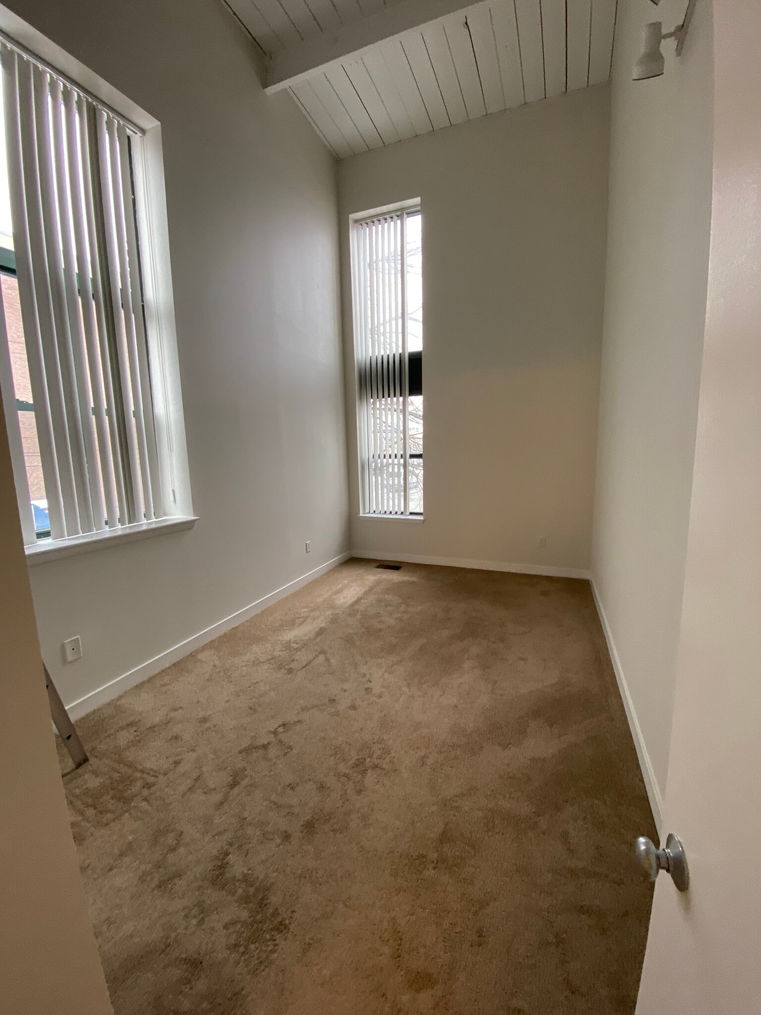 Building Photo - 71 Fulkerson St