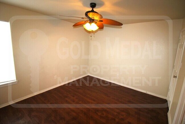 Building Photo - 3401 Barcelona Dr