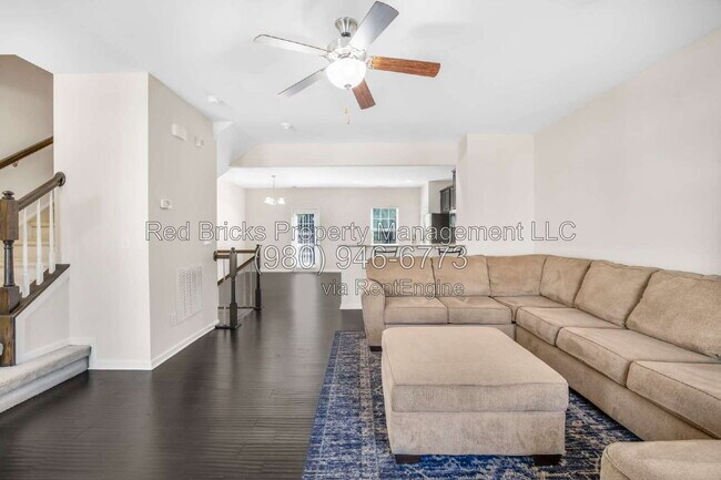 Building Photo - 2306 Rachelwood Dr