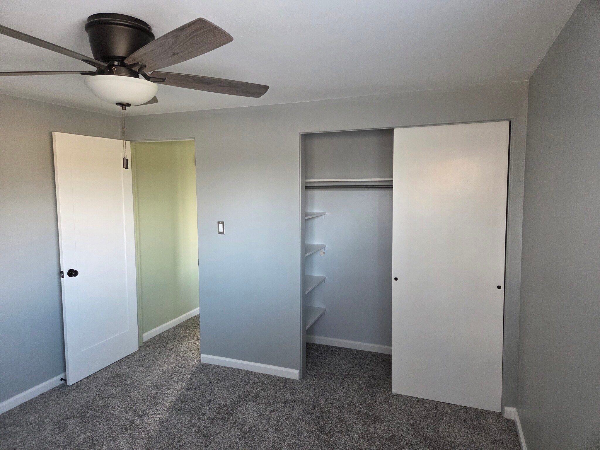 Building Photo - 1547 Hot Springs Ave