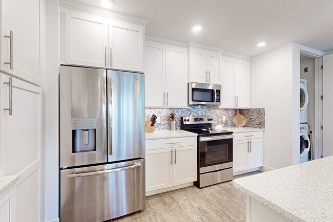 Building Photo - 383 Aruba Cir