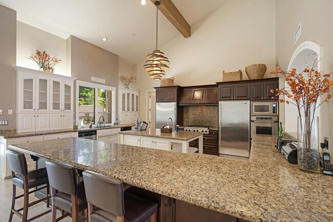 Building Photo - 16210 Via Cazadero