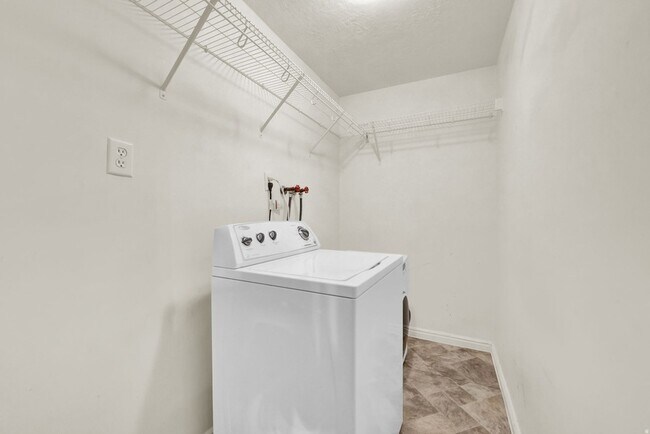 Building Photo - 4874 W 8660 S