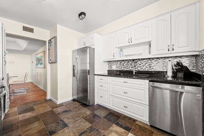 Building Photo - 3610 S Ocean Blvd