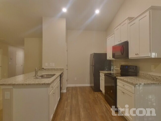 Building Photo - 320 Waterstone Dr