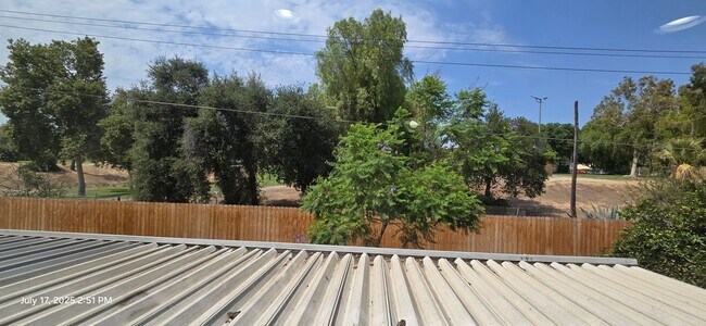 Building Photo - 2051 Rancho Dr