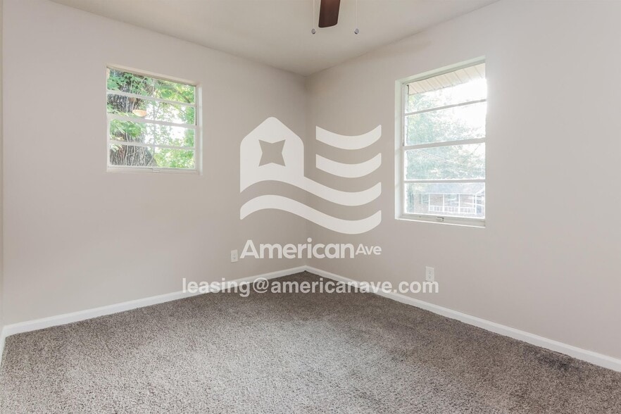 Building Photo - 5039 Wellborn Dr