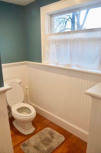 Building Photo - 56 Ash St