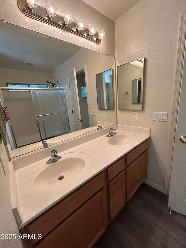 Building Photo - 10857 E Wier Ave