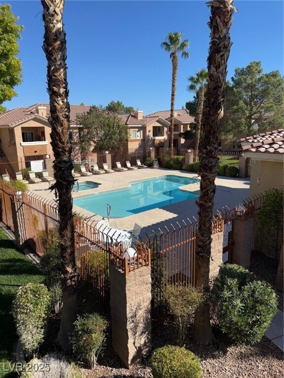 Building Photo - 1050 E Cactus Ave