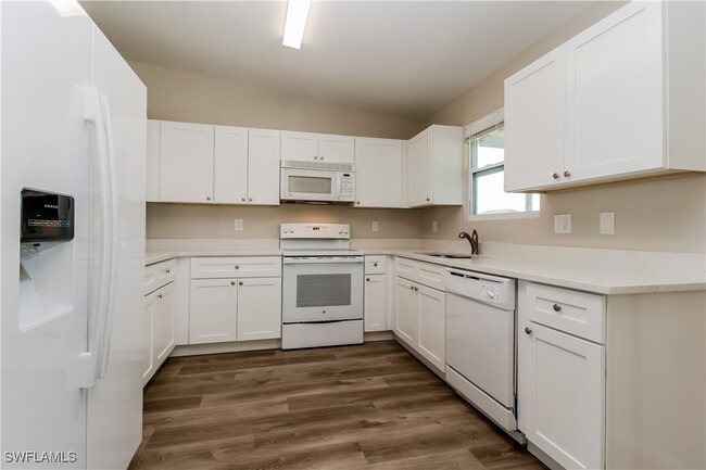 Building Photo - 2626 NE 20th Pl