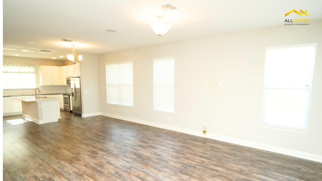 Building Photo - 15405 Honeybell Dr
