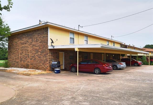 Building Photo - 400 Amber Ln