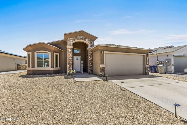 Building Photo - 14844 Tierra Tencha Ct