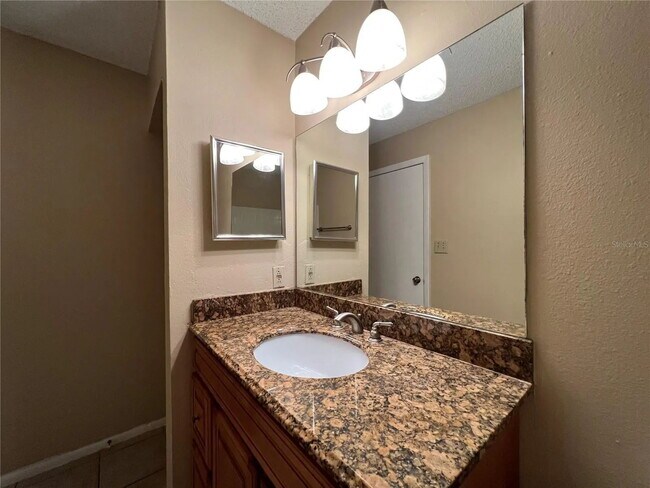 Building Photo - Charming 1-Bedroom apartment in Altamonte ...