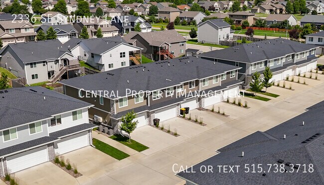 Building Photo - 2336 SE Sydney Ln