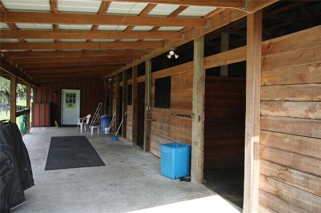 Building Photo - 6850 US-41