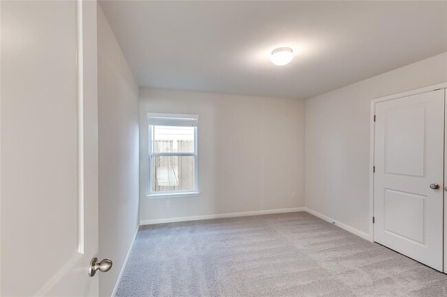 Building Photo - 125 Comet Pointe Dr