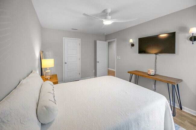 Building Photo - 5080 Mooreland Oaks Way