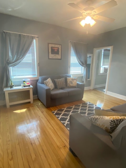 Building Photo - 416 20th Ave