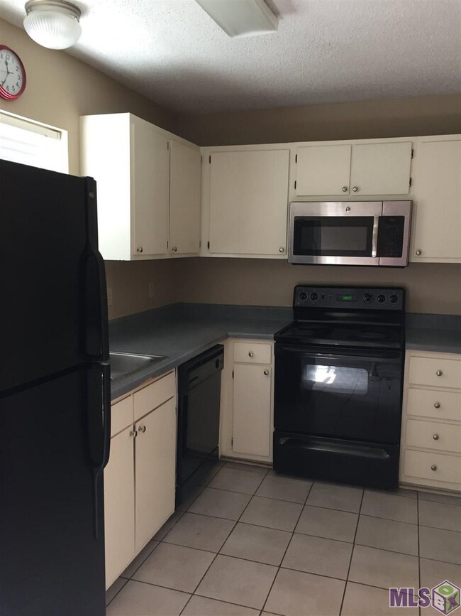 Kitchen - 1718 Brightside Dr