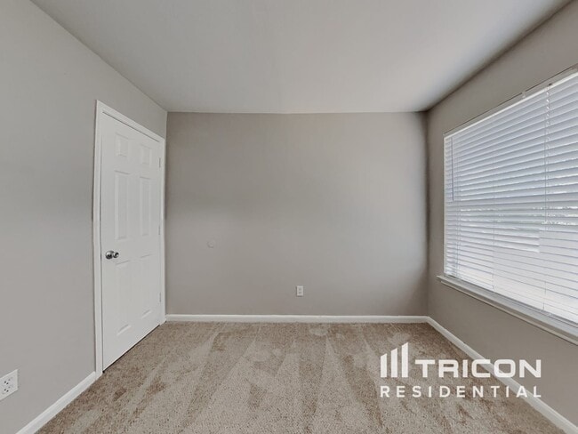 Building Photo - 7711 Cypress Edge Dr