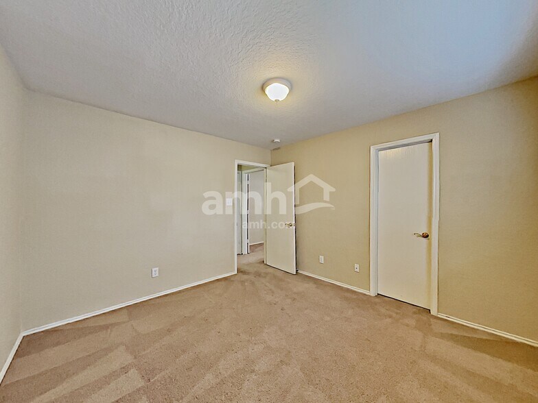 Building Photo - 6163 Brandys Farm