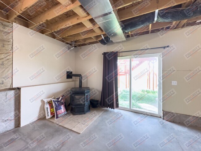 Building Photo - Rural Single Family Home