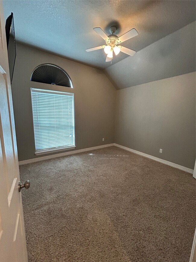 Building Photo - 113 Eagle Nest Ct