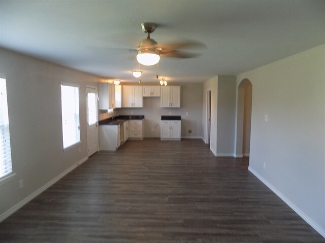 Building Photo - 21711 Falcongate Ct