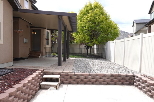 Building Photo - 14638 S Quiet Glen Dr