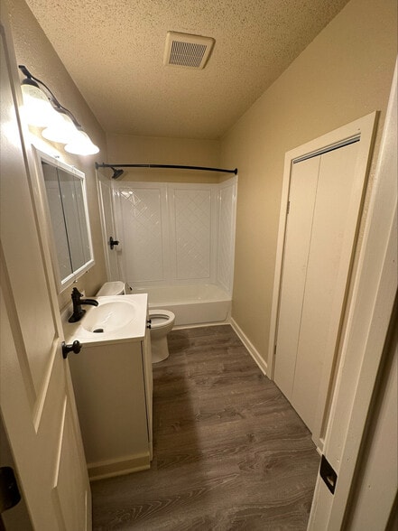 Bathroom - 2626 W Johnson St