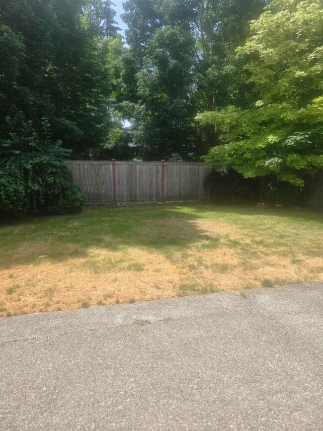 Building Photo - 3bd/2.5ba Maple Valley Home