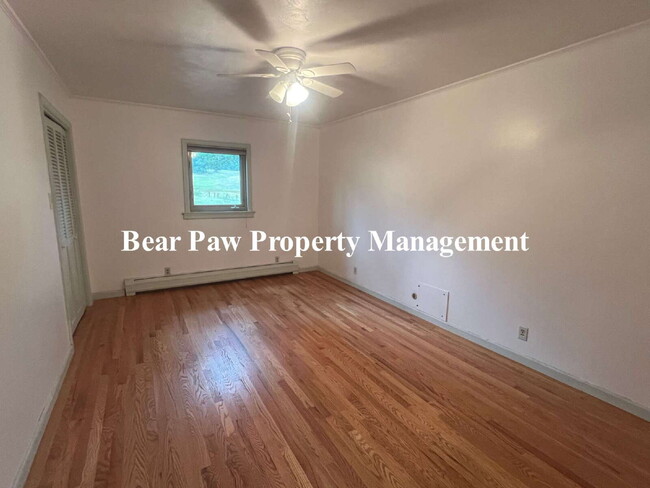 Building Photo - Spacious 4 Bedroom Home in North Evergreen!!