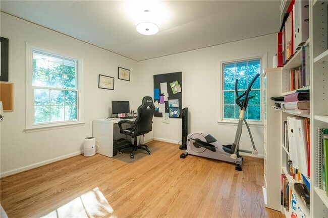 Building Photo - 7330 Hunters Branch Dr NE