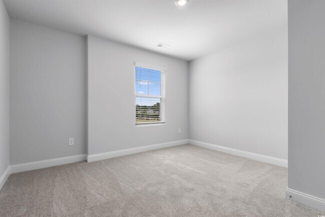 Building Photo - 435 Waterend Dr