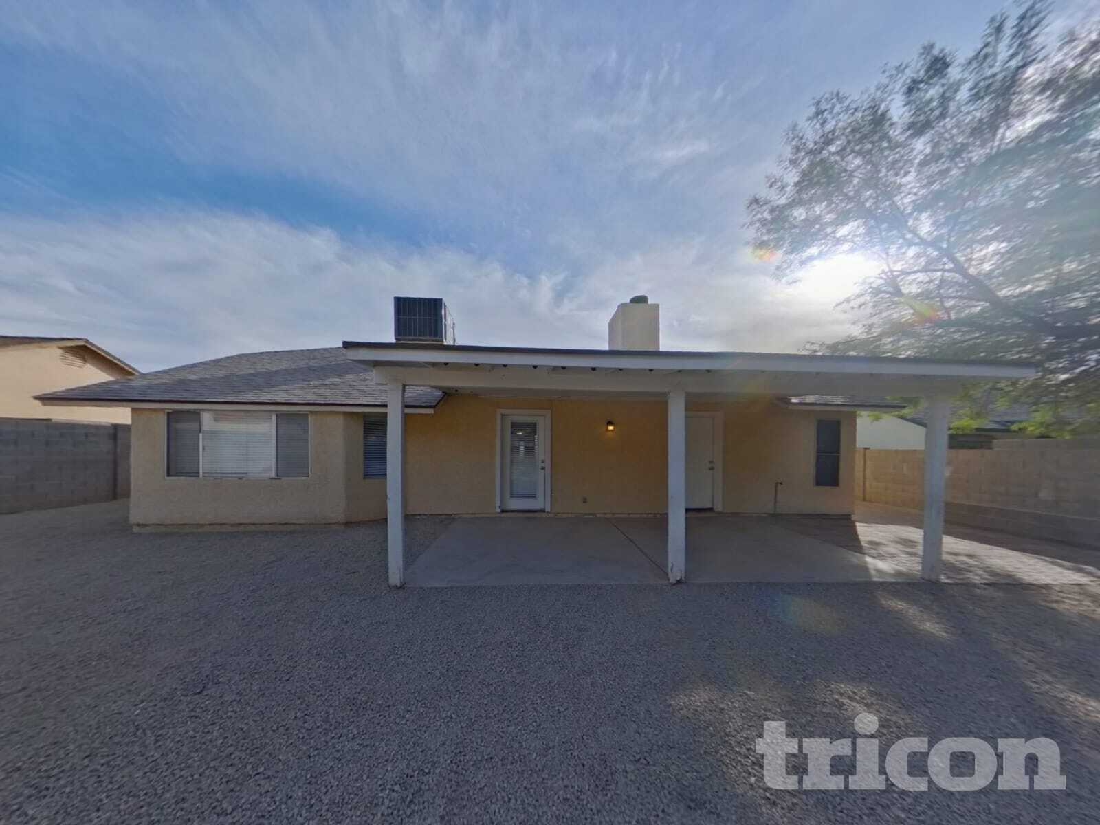 Building Photo - 1128 E Jensen St