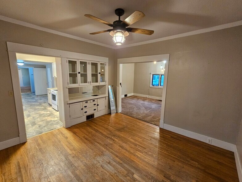 Building Photo - 1712 Ivy Pl