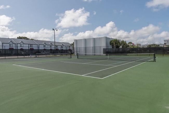 Building Photo - 516 Beach Park Ln